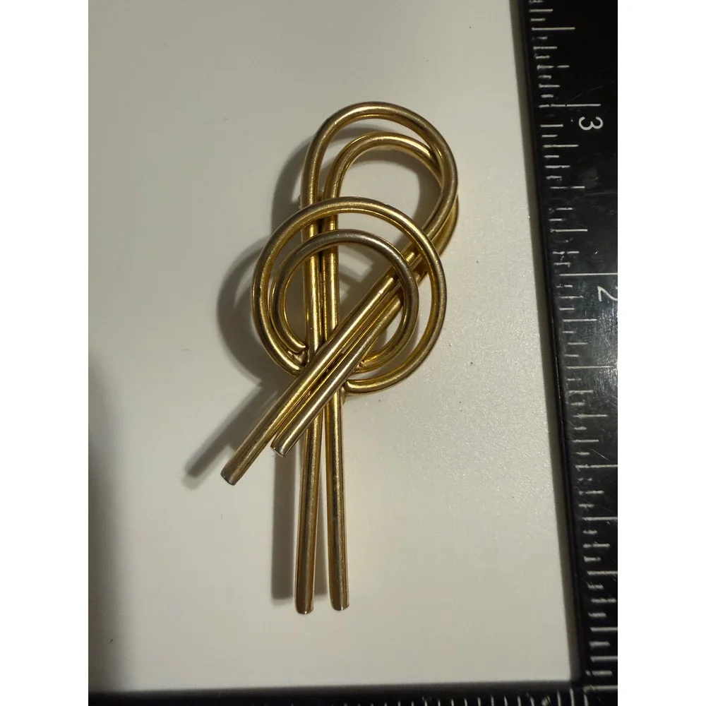 Vintage Sarah Coventry Gold Tone Abstract Geometric Loop Brooch Pin Signed‎